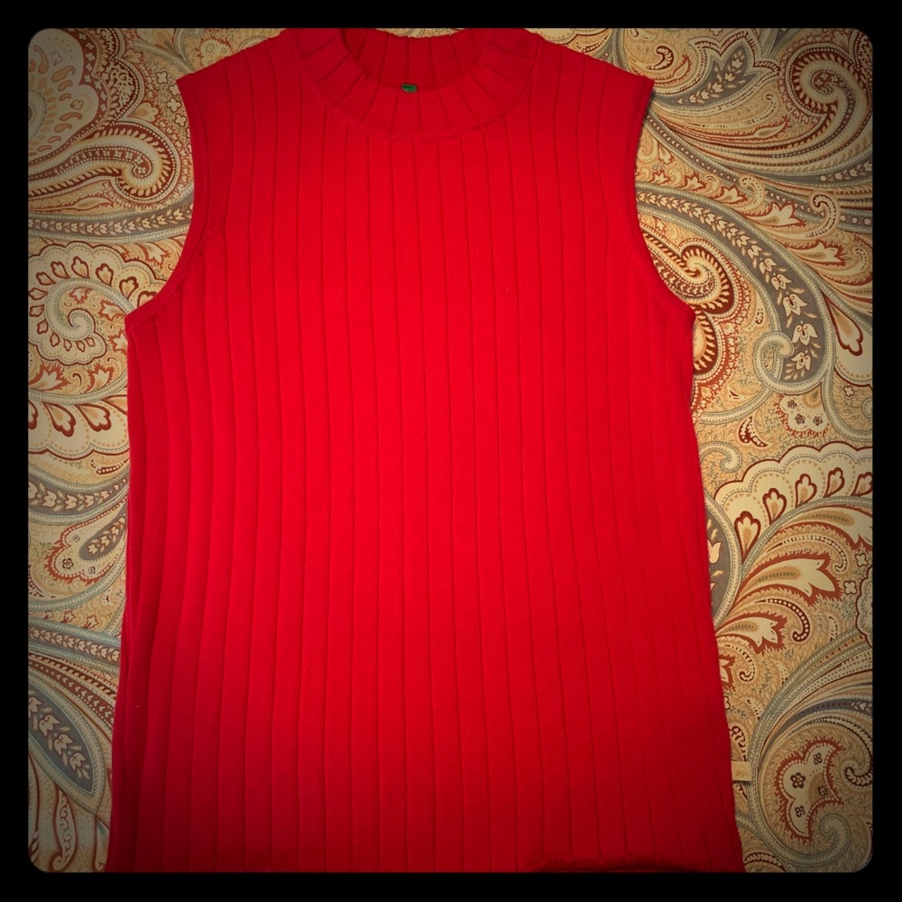 Red ribbed, sleeveless top